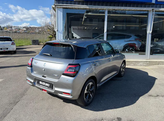 Suzuki Sakura Top Hybrid