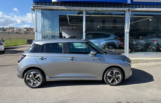Suzuki Sakura Top Hybrid
