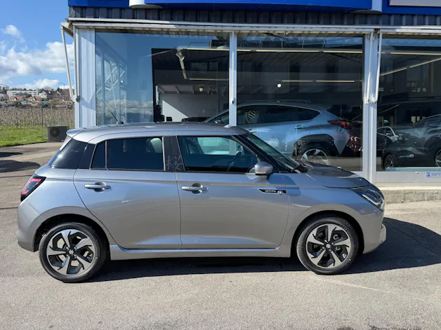 Suzuki Sakura Top Hybrid