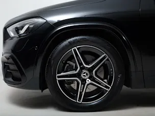 Mercedes-Benz GLA 250 4Matic 8G-DCT Swiss Star