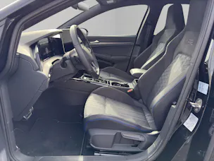 VW Golf Variant 1.5 eTSI mHEV R-Line