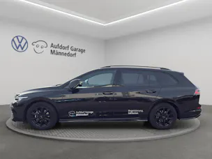 VW Golf Variant 1.5 eTSI mHEV R-Line