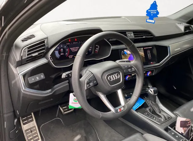 Audi Q3 40 TDI S line quattro S-tronic
