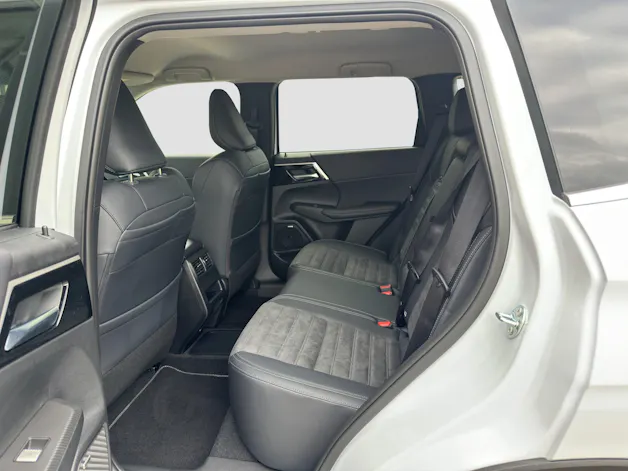 Mitsubishi Outlander 2.4 PHEV Intense 4WD Automatic