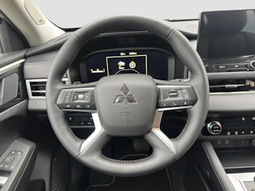 MITSUBISHI OUTLANDER 10