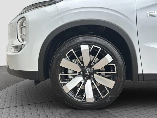 Mitsubishi Outlander 2.4 PHEV Intense 4WD Automatic
