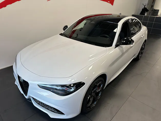 Alfa Romeo Giulia 2.0 Tributo Italiano Q4 AT8