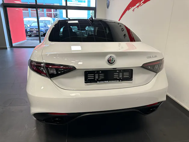 Alfa Romeo Giulia 2.0 Tributo Italiano Q4 AT8