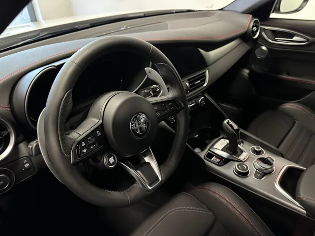 Alfa Romeo Giulia 2.0 Tributo Italiano Q4 AT8