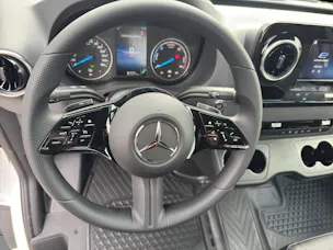 Mercedes-Benz eSprinter 420 PRO 3665mm PONT