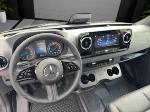 Mercedes-Benz eSprinter 420 PRO 3665mm PONT