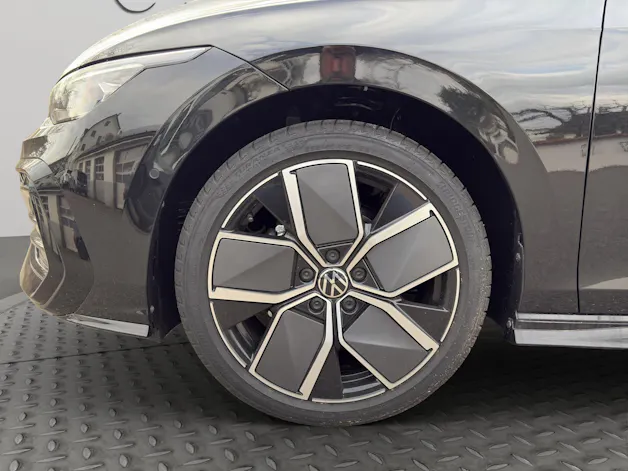 VW Golf 1.5 e TSI mHEV R-Line DSG