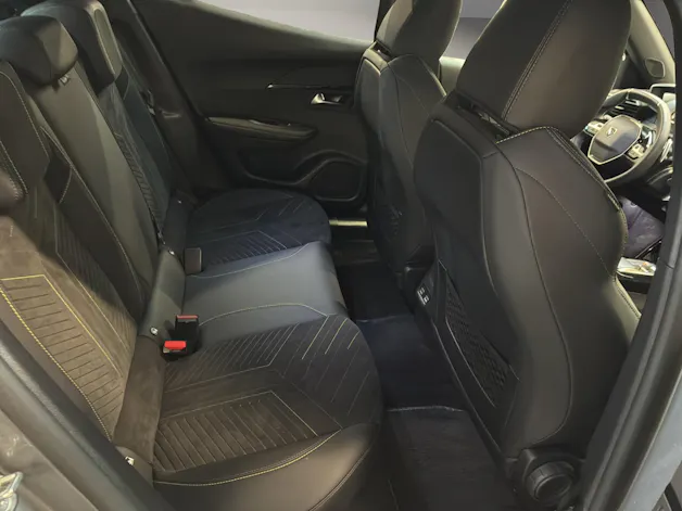 PEUGEOT 2008 1.2 PureTech GT