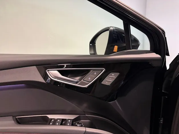 Audi Q4 e-tron 45 Edition Swiss Ski quattro