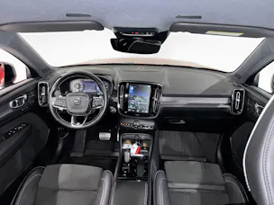 Volvo XC40 D4 AWD R-Design Geartronic | AHK 2100Kg |