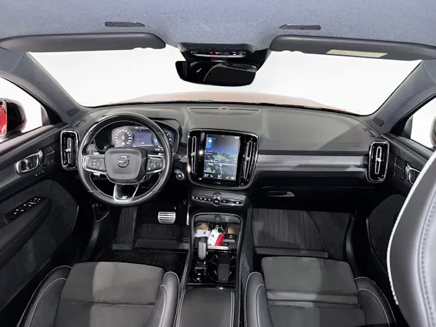Volvo XC40 D4 AWD R-Design Geartronic | AHK 2100Kg |