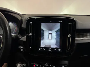 Volvo XC40 D4 AWD R-Design Geartronic | AHK 2100Kg |