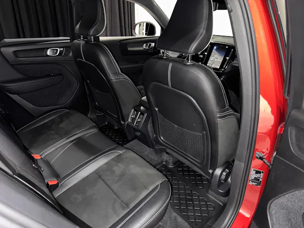 Volvo XC40 D4 AWD R-Design Geartronic | AHK 2100Kg |