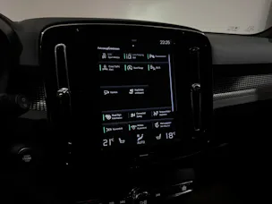 Volvo XC40 D4 AWD R-Design Geartronic | AHK 2100Kg |