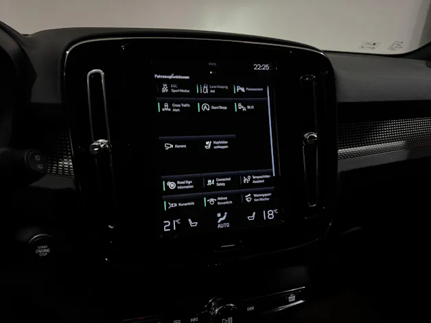 Volvo XC40 D4 AWD R-Design Geartronic | AHK 2100Kg |