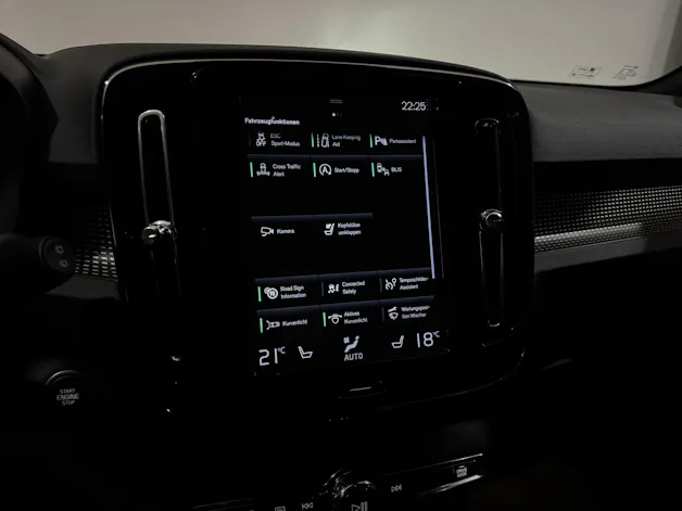 Volvo XC40 D4 AWD R-Design Geartronic | AHK 2100Kg |