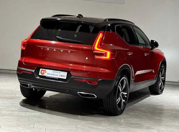 Volvo XC40 D4 AWD R-Design Geartronic | AHK 2100Kg |
