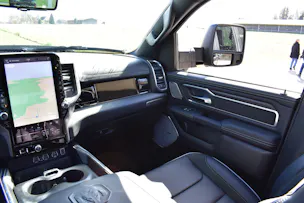 Dodge RAM 1500 CrewCab Laramie Night 3.0 Hurricane