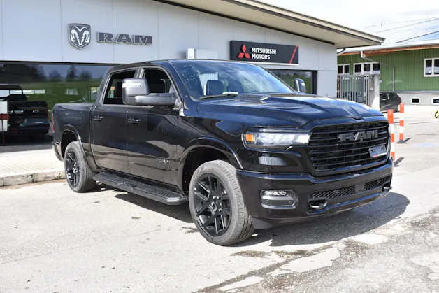 Dodge RAM 1500 CrewCab Laramie Night 3.0 Hurricane