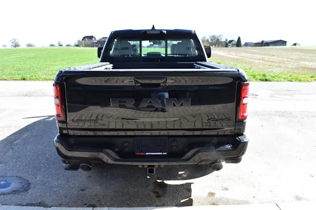 Dodge RAM 1500 CrewCab Laramie Night 3.0 Hurricane
