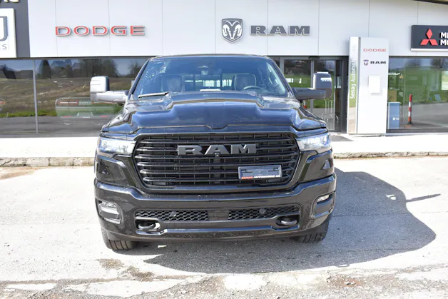 Dodge RAM 1500 CrewCab Laramie Night 3.0 Hurricane