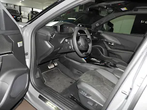 Peugeot 2008 156 e 54 kWh GT