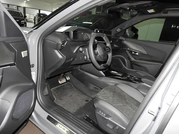 Peugeot 2008 156 e 54 kWh GT