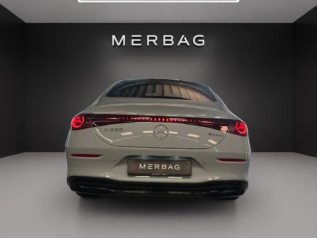 Mercedes-Benz CLA 220 8G-DCT 4Matic
