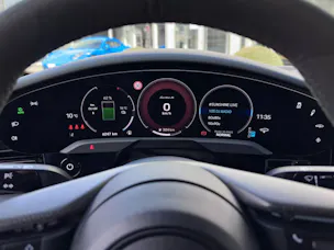 Porsche Taycan Turbo S Cross Turismo