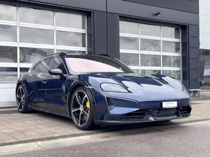 Porsche Taycan Turbo S Cross Turismo