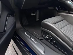 Porsche Taycan Turbo S Cross Turismo