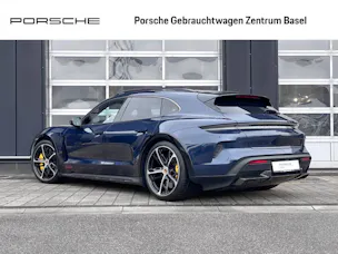 Porsche Taycan Turbo S Cross Turismo