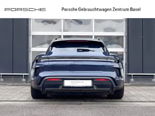 Porsche Taycan Turbo S Cross Turismo