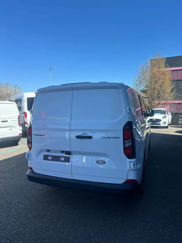 Ford Transit Custom Van 320 L2 2.0 Trend/136CV/Aut./FWD