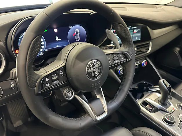 Alfa Romeo Giulia 2.2 JTDM Veloce Q4 AT8