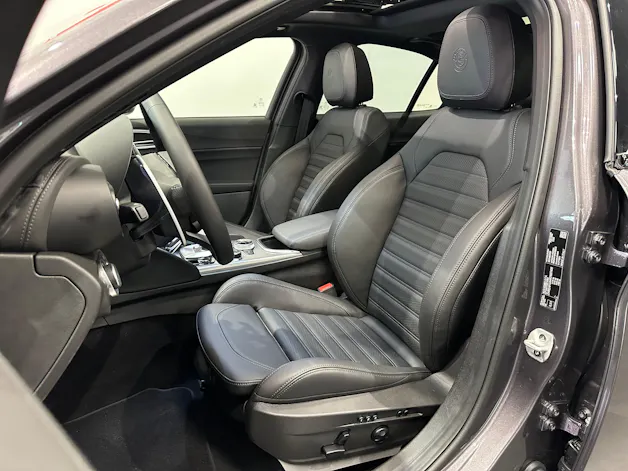 Alfa Romeo Giulia 2.2 JTDM Veloce Q4 AT8