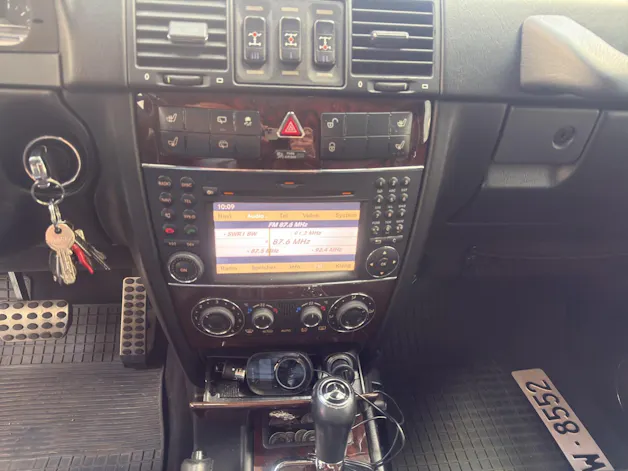 Mercedes-Benz G 350 BlueTEC / Soundsystem / Schiebedach / Rückfahrkamera / Standheizung