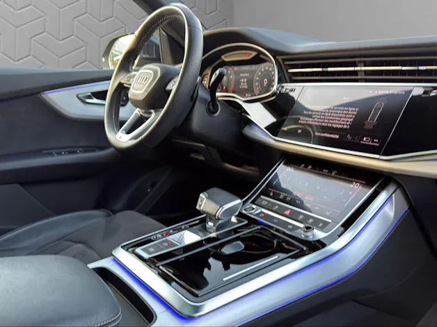 Audi Q8 55 TFSI Black Edition quattro tiptronic