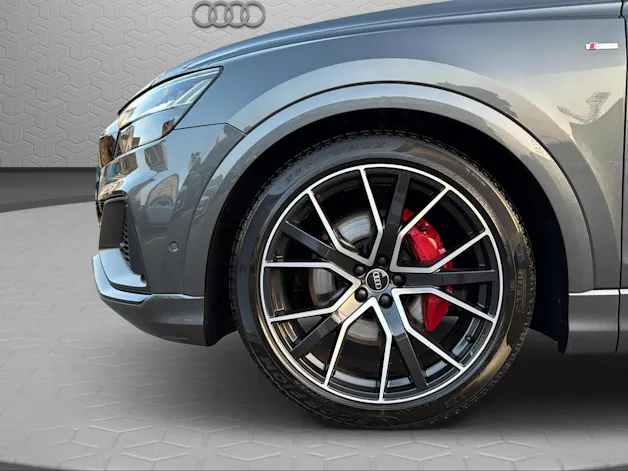 Audi Q8 55 TFSI Black Edition quattro tiptronic