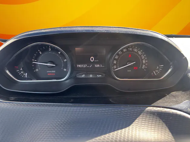 Peugeot 2008 1.6 e-HDi Allure