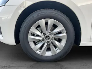 Škoda Octavia Combi 1.5 TSI mHEV DSG Selection