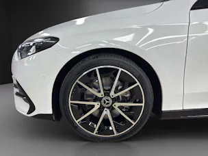 Mercedes-Benz CLA 350 4MATIC Shooting Brake with EQ Technology