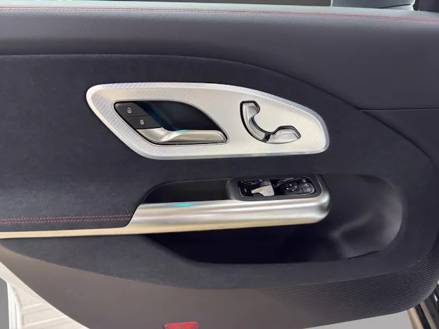 Mercedes-Benz CLA 350 4MATIC Shooting Brake with EQ Technology