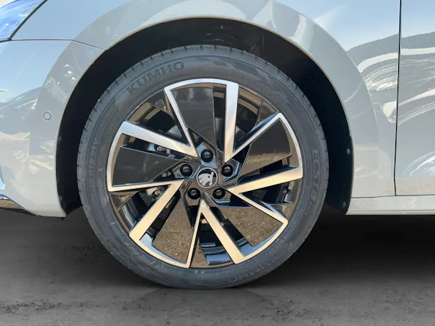 Škoda Octavia Combi 1.5 TSI mHEV DSG Sport Line