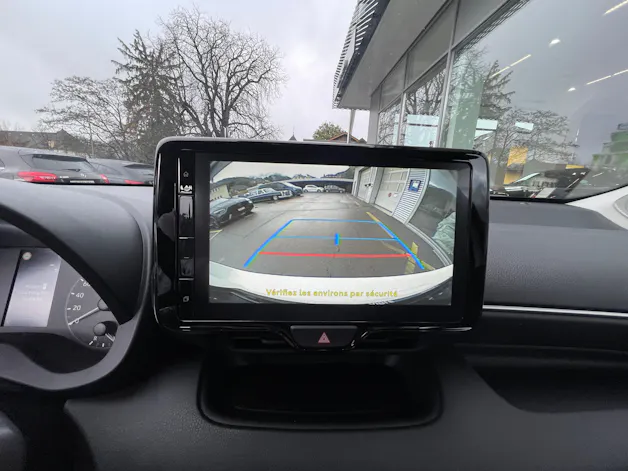 Mazda 2 Hybrid Centre-line